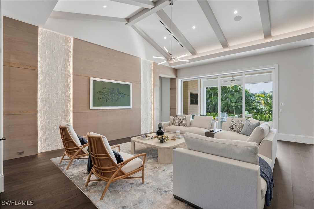 5 Bed Pool Home for Sale in Park Shore, photo 3
