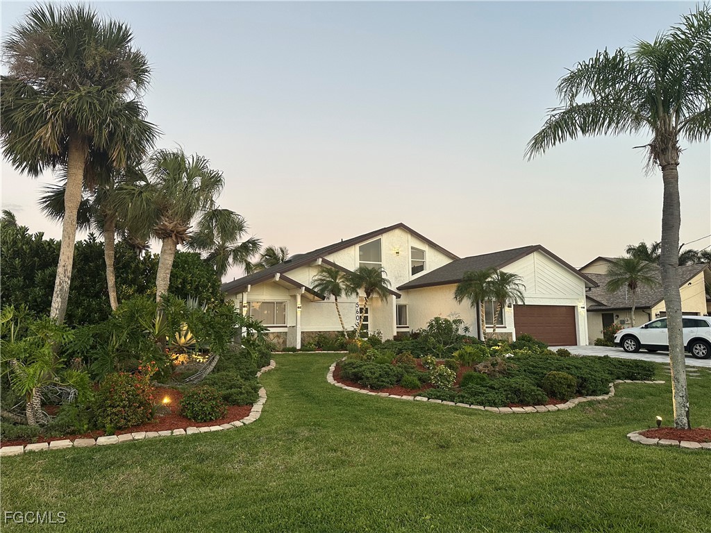 5 Bed Pool Home for Sale in Cape Coral, photo 3