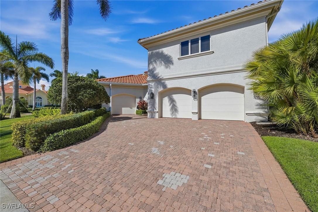 5 Bed Pool Home for Sale in Naples, photo 3