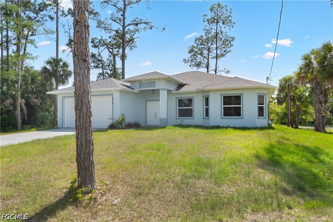 3 Bed SingleFamilyResidence for Sale in Lehigh Acres, photo 3