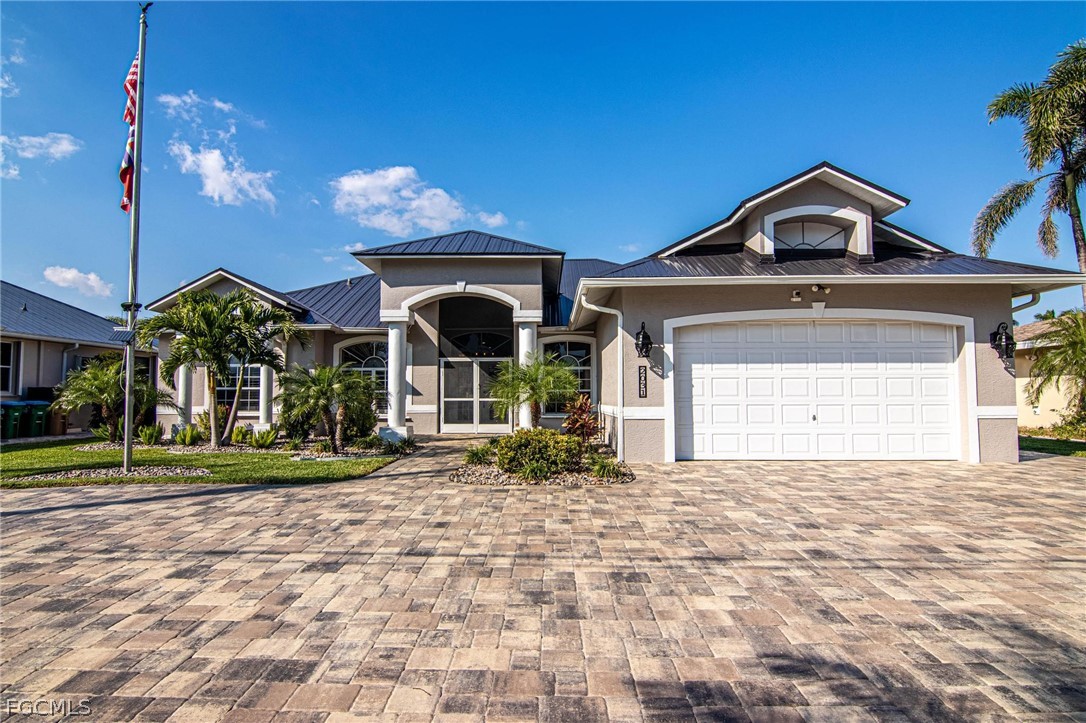 3 Bed Pool Home for Sale in Cape Coral, photo 3
