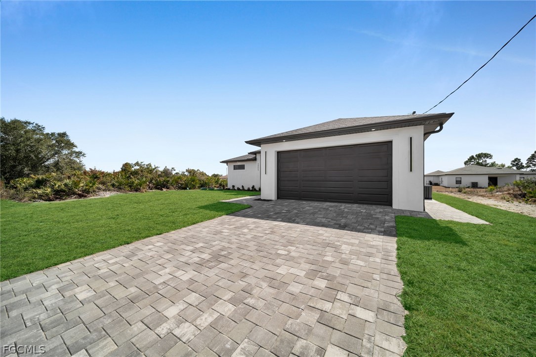 3 Bed SingleFamilyResidence for Sale in Lehigh Acres, photo 3