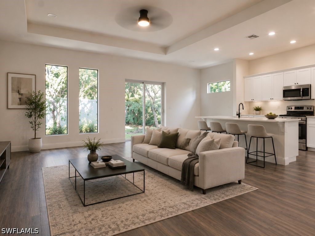 3 Bed SingleFamilyResidence for Sale in Carver Park, photo 3