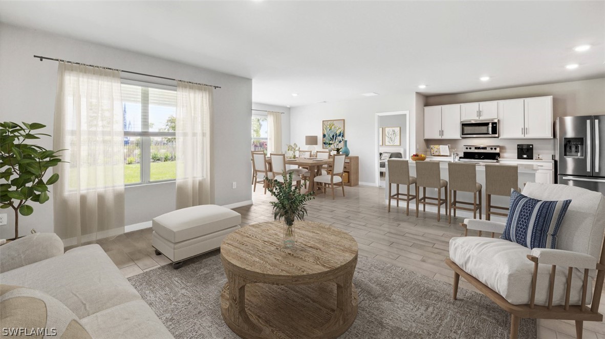 3 Bed SingleFamilyResidence for Sale in Cape Coral, photo 3