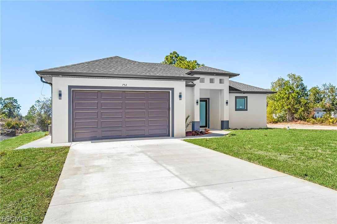 3 Bed SingleFamilyResidence for Sale in Lehigh Acres, photo 3