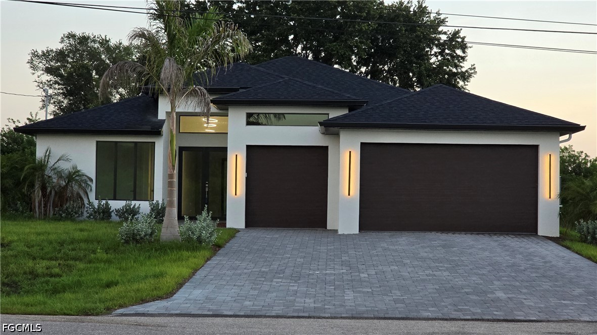 4 Bed Waterfront Home for Sale in Mirror Lakes, photo 3