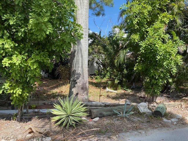 3 Bed Pool Home for Sale in Yacht Club, photo 3