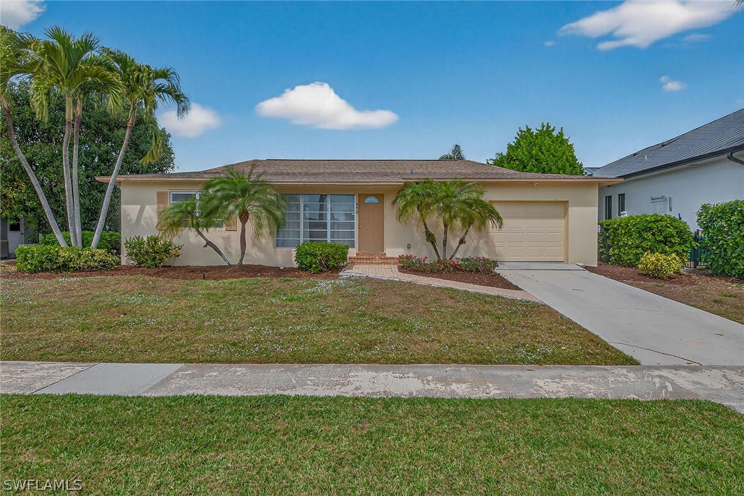 3 Bed Pool Home for Sale in Marco Island, photo 3