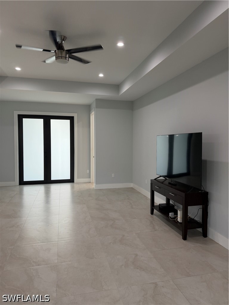 3 Bed SingleFamilyResidence for Sale in Naples, photo 3