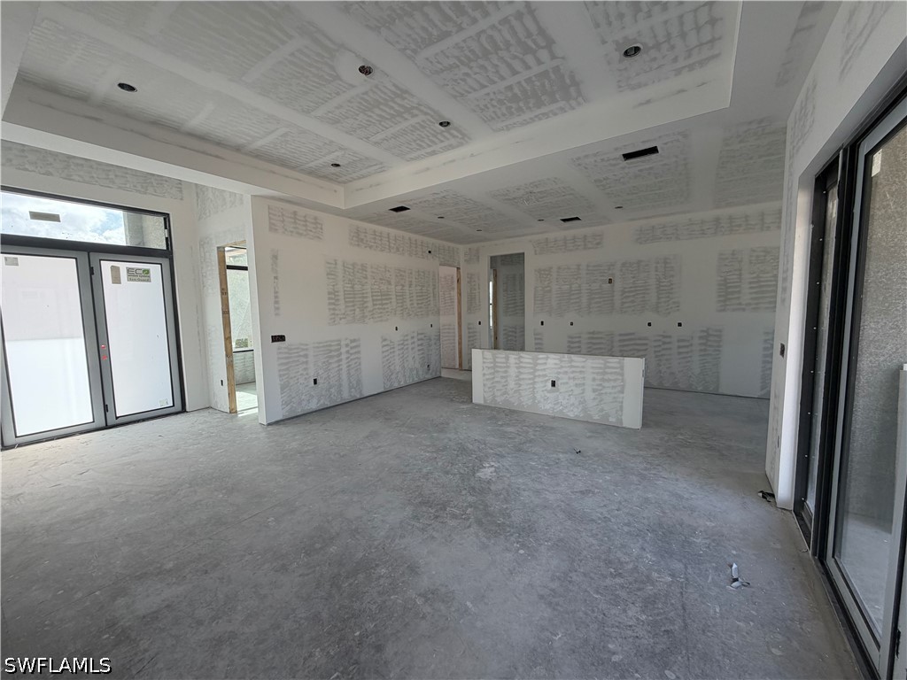 3 Bed SingleFamilyResidence for Sale in Naples, photo 3