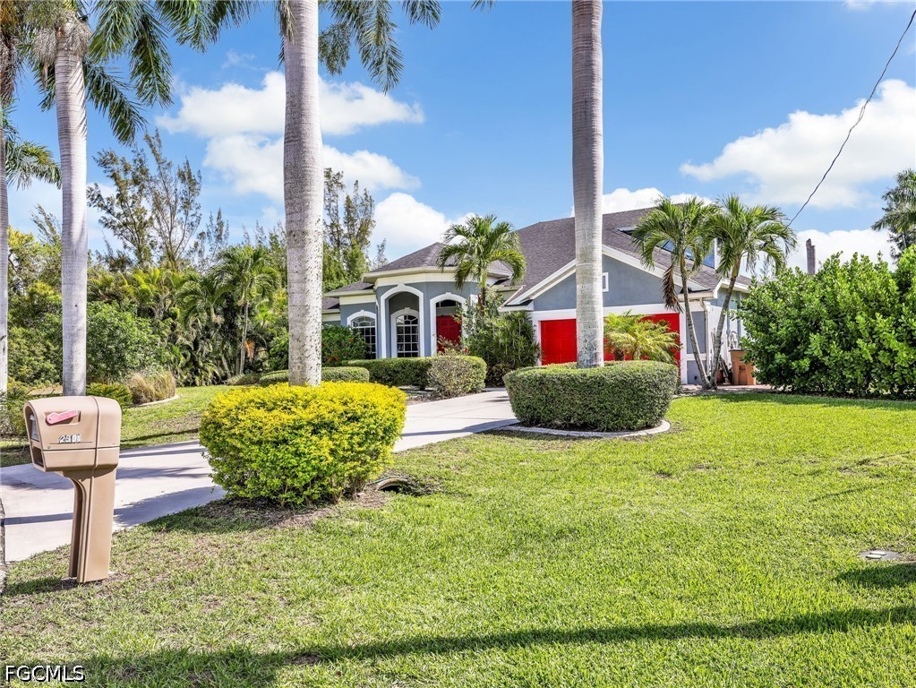3 Bed Pool Home for Sale in Cape Coral, photo 3