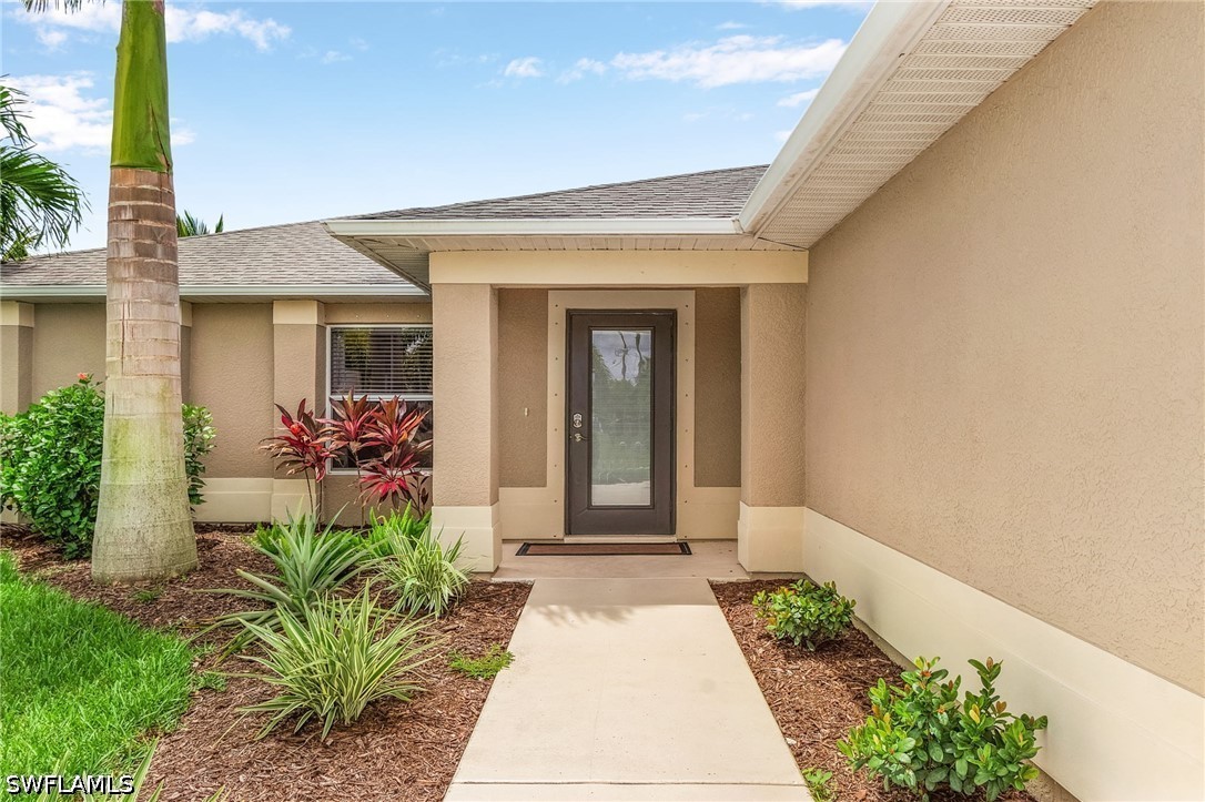 3 Bed Pool Home for Sale in Cape Coral, photo 3