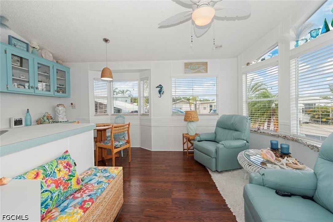 2 Bed ManufacturedHome for Sale in Estero, photo 3