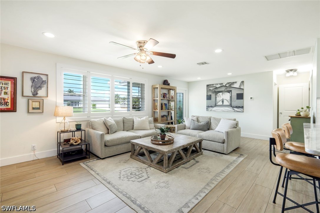 2 Bed SingleFamilyResidence for Sale in Estero, photo 3
