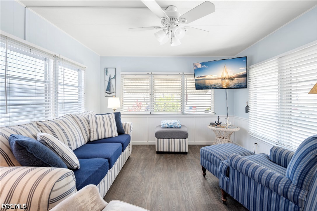 1 Bed ManufacturedHome for Sale in Estero, photo 3