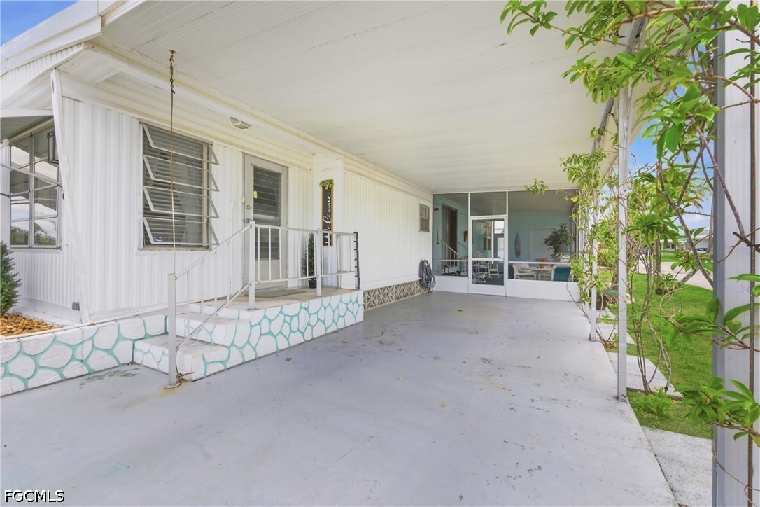 2 Bed ManufacturedHome for Sale in North Fort Myers, photo 3