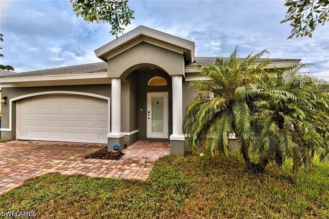 3 Bed Pool Home for Sale in Bonita Springs, photo 3