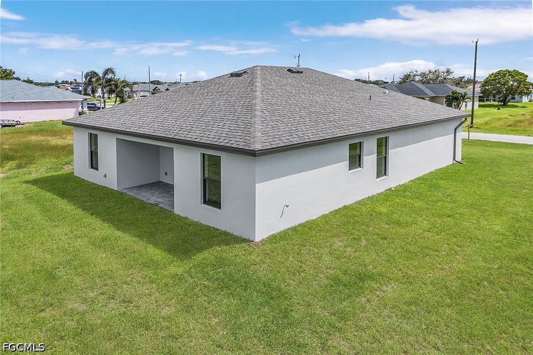 3 Bed SingleFamilyResidence for Sale in Mirror Lakes, photo 3