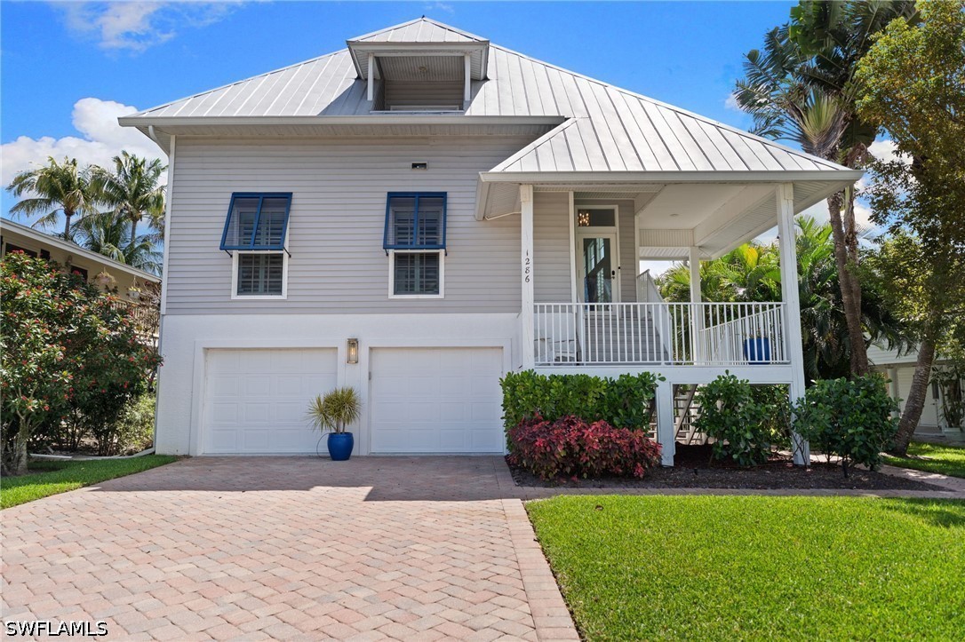 4 Bed Pool Home for Sale in Gulf Harbor, photo 3