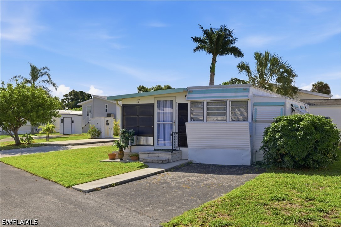 1 Bed ManufacturedHome for Sale in Naples, photo 3