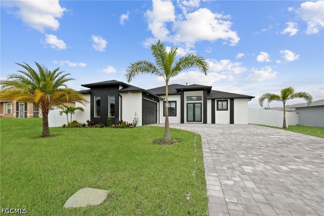 4 Bed Pool Home for Sale in Cape Coral, photo 3