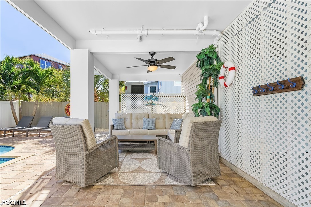 3 Bed Pool Home for Sale in Watson W W, photo 3