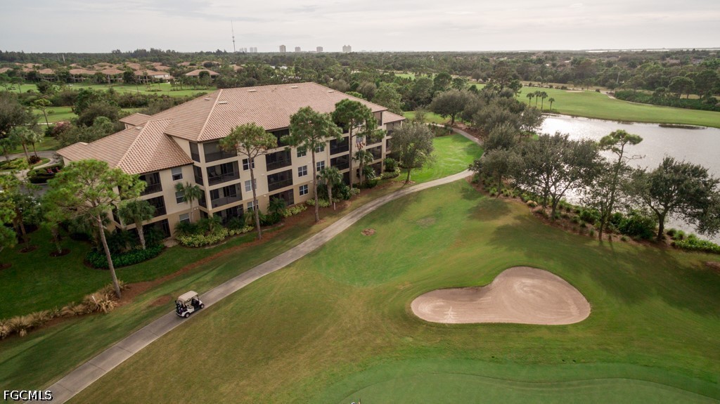 2 Bed Condominium for Sale in Turnberry, photo 3
