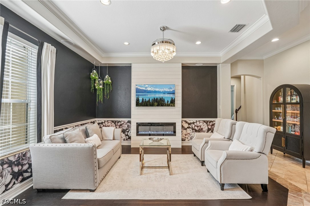 5 Bed Pool Home for Sale in Stonyhill, photo 3
