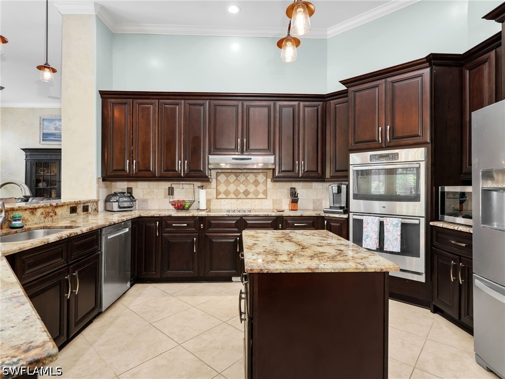 4 Bed Pool Home for Sale in Naples, photo 3