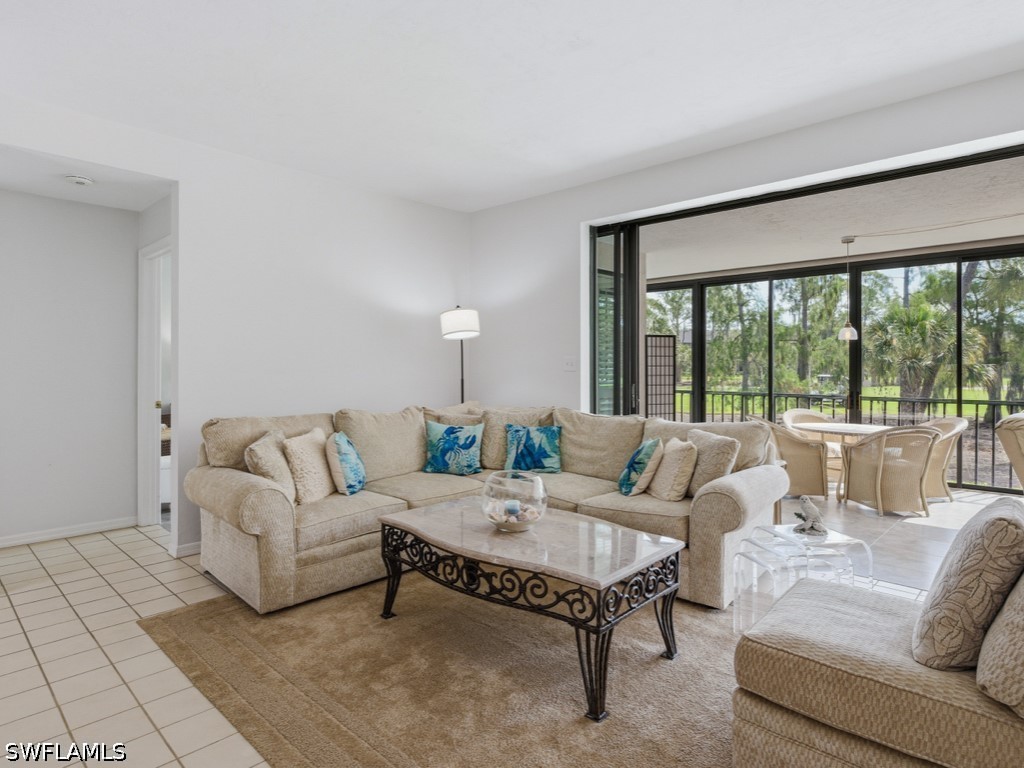 2 Bed Condominium for Sale in Eagle Creek, photo 3