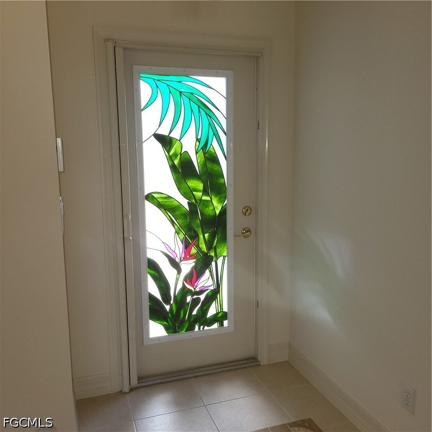 3 Bed Waterfront Home for Sale in Naples, photo 3