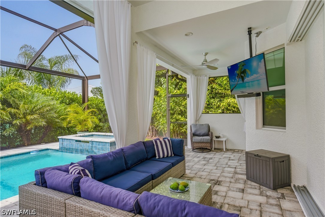 3 Bed Pool Home for Sale in Marco Beach, photo 3