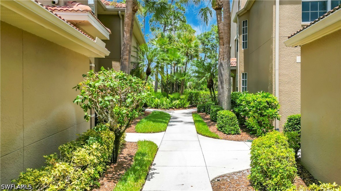 2 Bed Condominium for Sale in Sabal Palm, photo 3