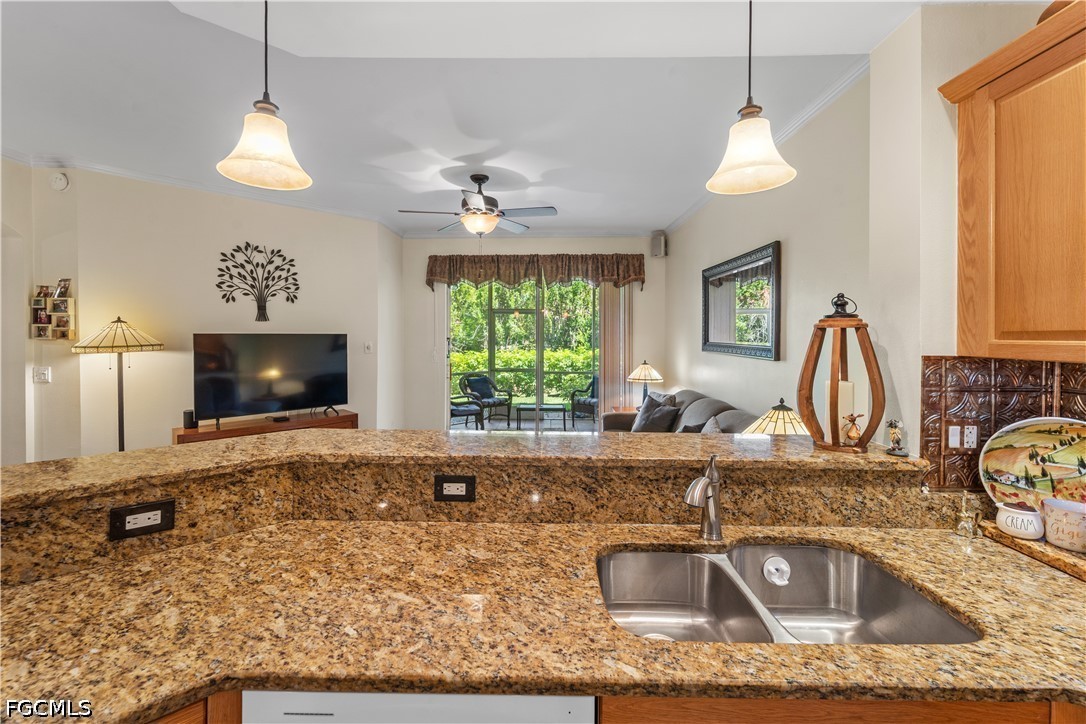 3 Bed Condominium for Sale in Province Park, photo 3