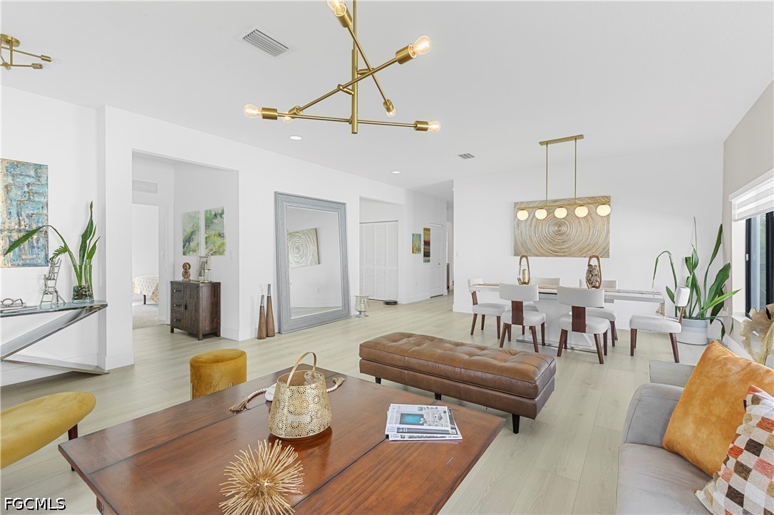 3 Bed SingleFamilyResidence for Sale in Maple Ridge, photo 3