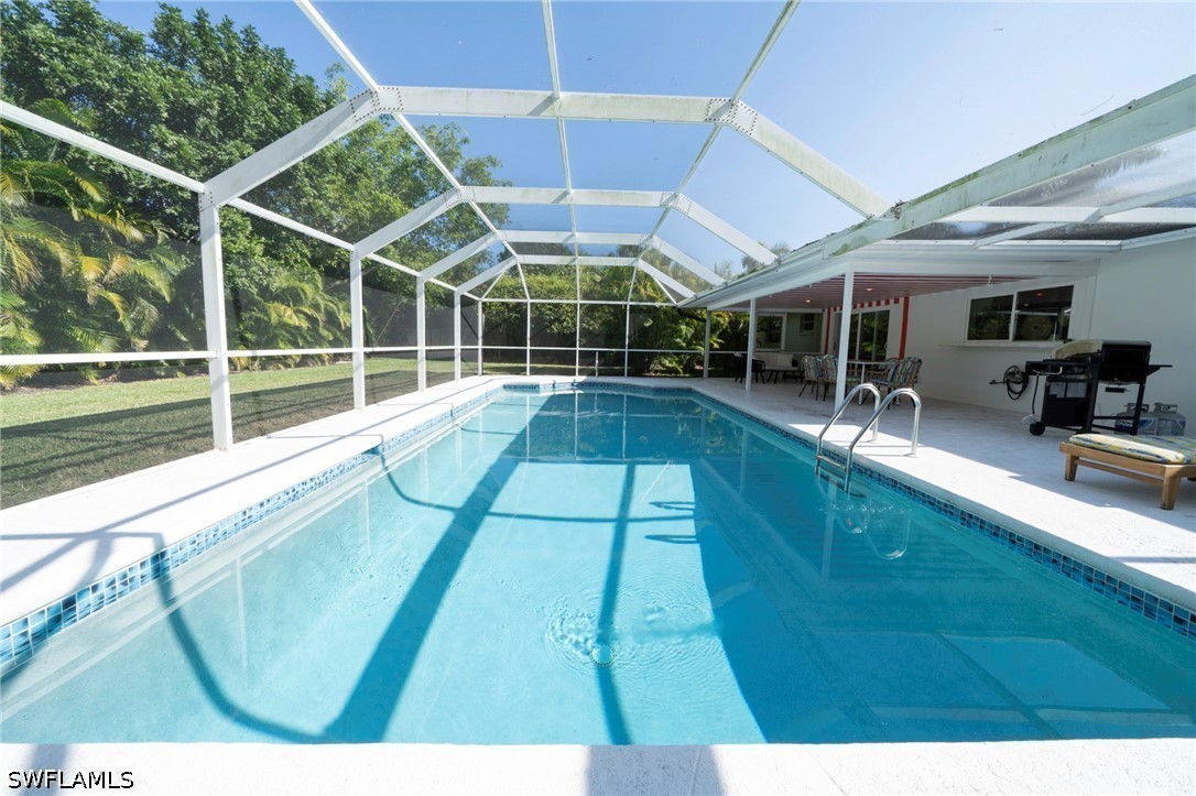 3 Bed Pool Home for Sale in Willoughby Acres, photo 3