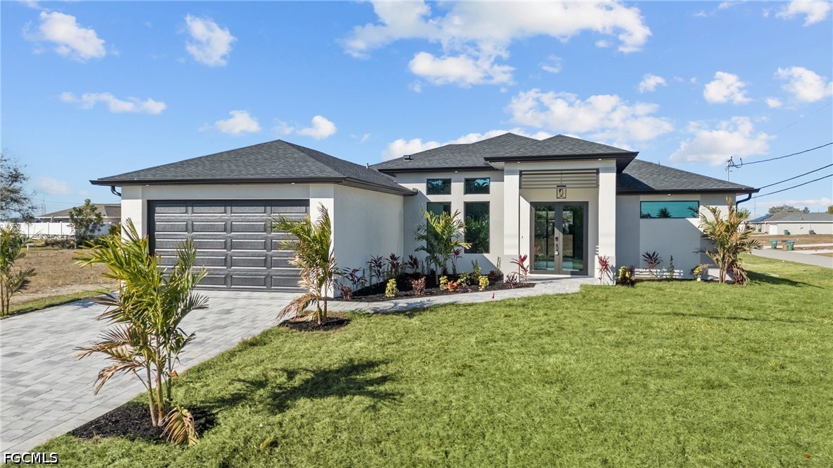 3 Bed SingleFamilyResidence for Sale in Cape Coral, photo 3