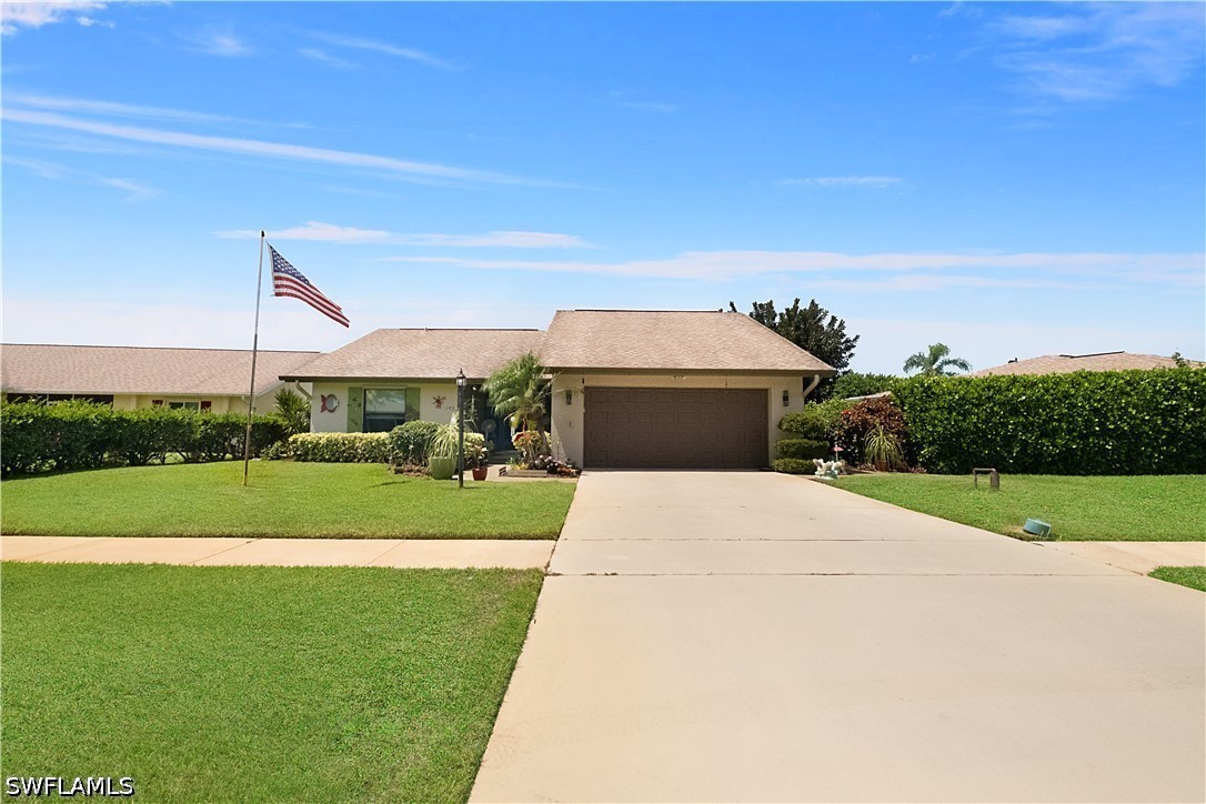 2 Bed Waterfront Home for Sale in Naples, photo 3
