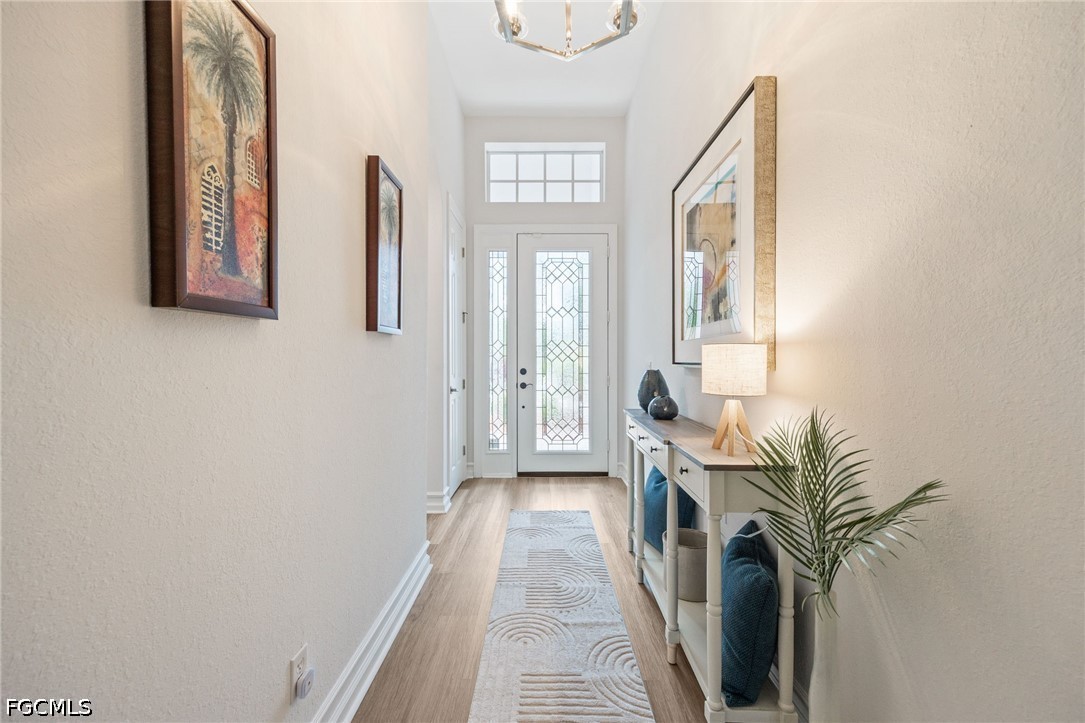 2 Bed SingleFamilyResidence for Sale in Naples, photo 3