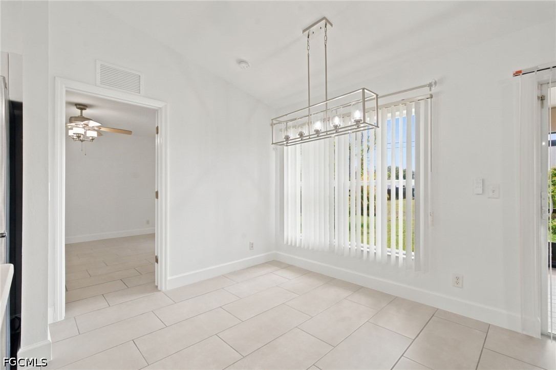 3 Bed SingleFamilyResidence for Sale in Cape Coral, photo 3