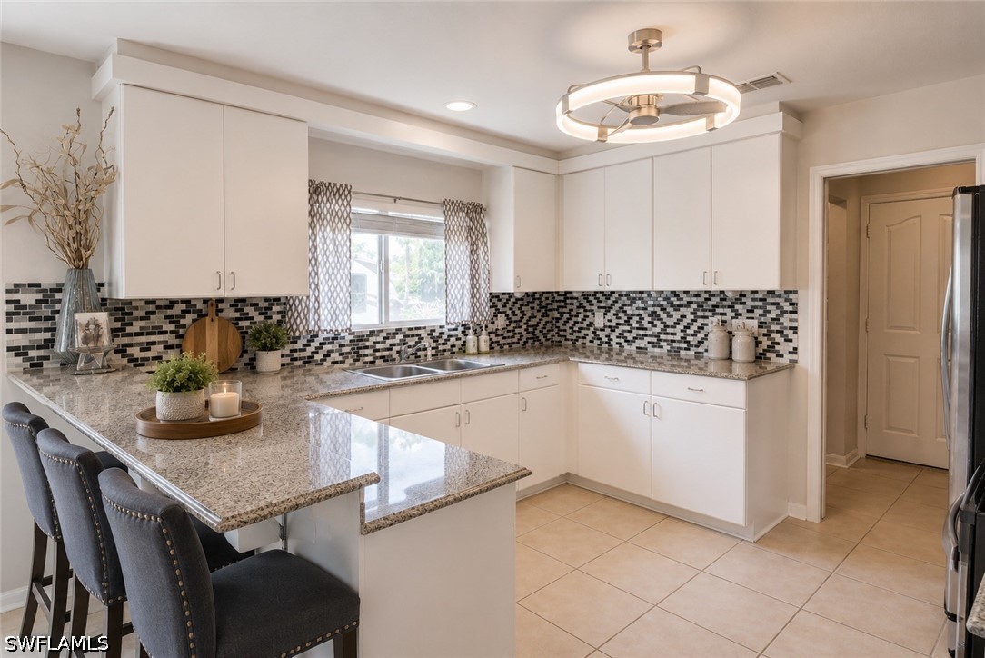 3 Bed SingleFamilyResidence for Sale in Naples, photo 3