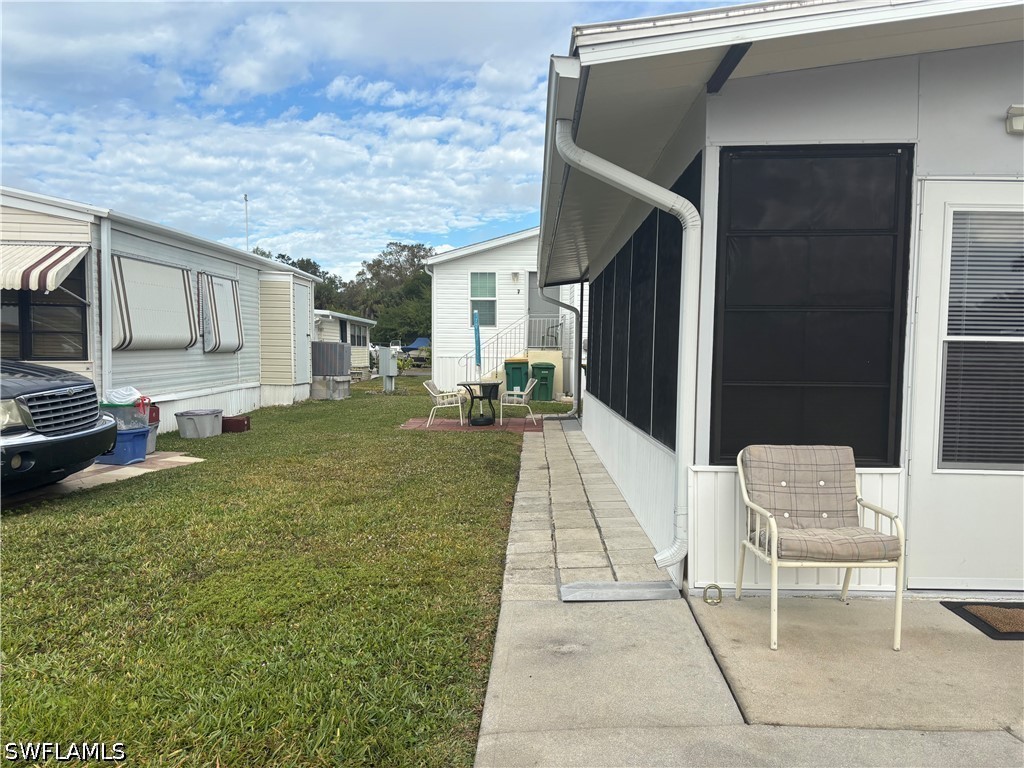 1 Bed ManufacturedHome for Sale in Naples, photo 3