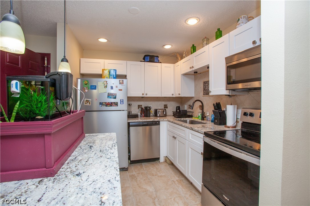 2 Bed Condominium for Sale in North Fort Myers, photo 3