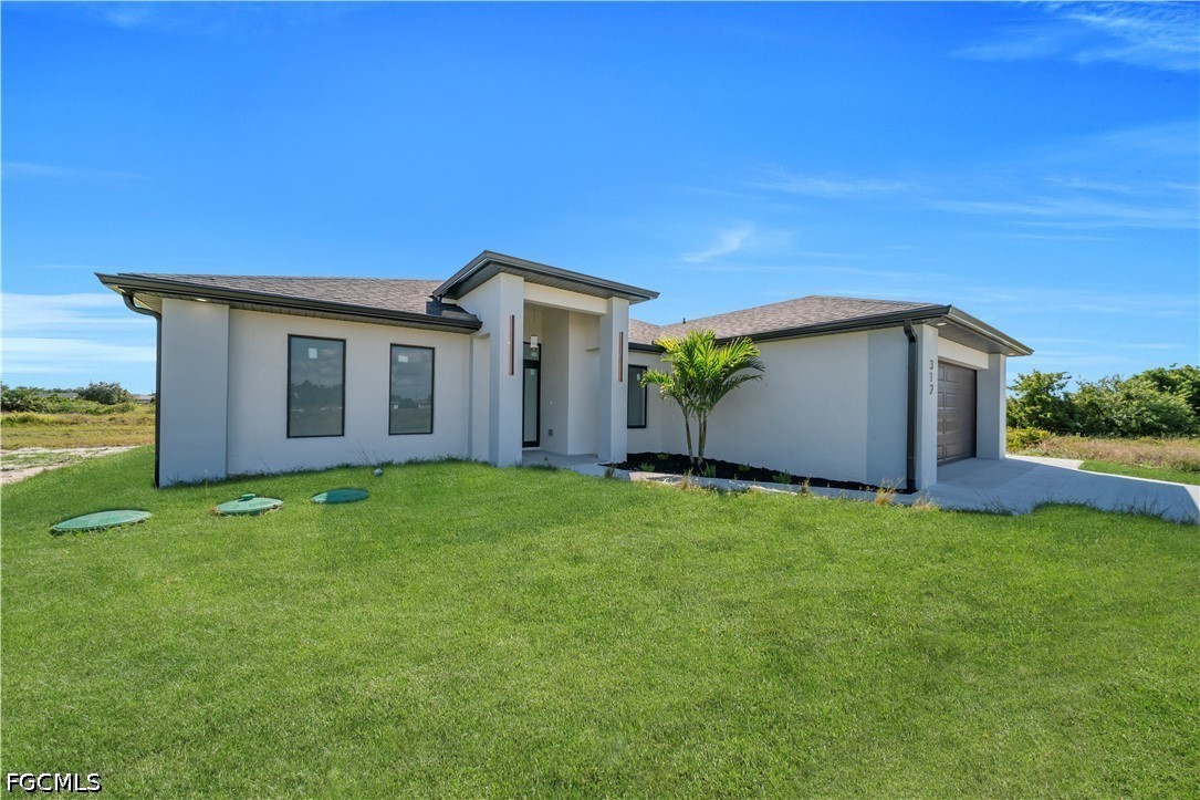 3 Bed SingleFamilyResidence for Sale in Lehigh Acres, photo 3