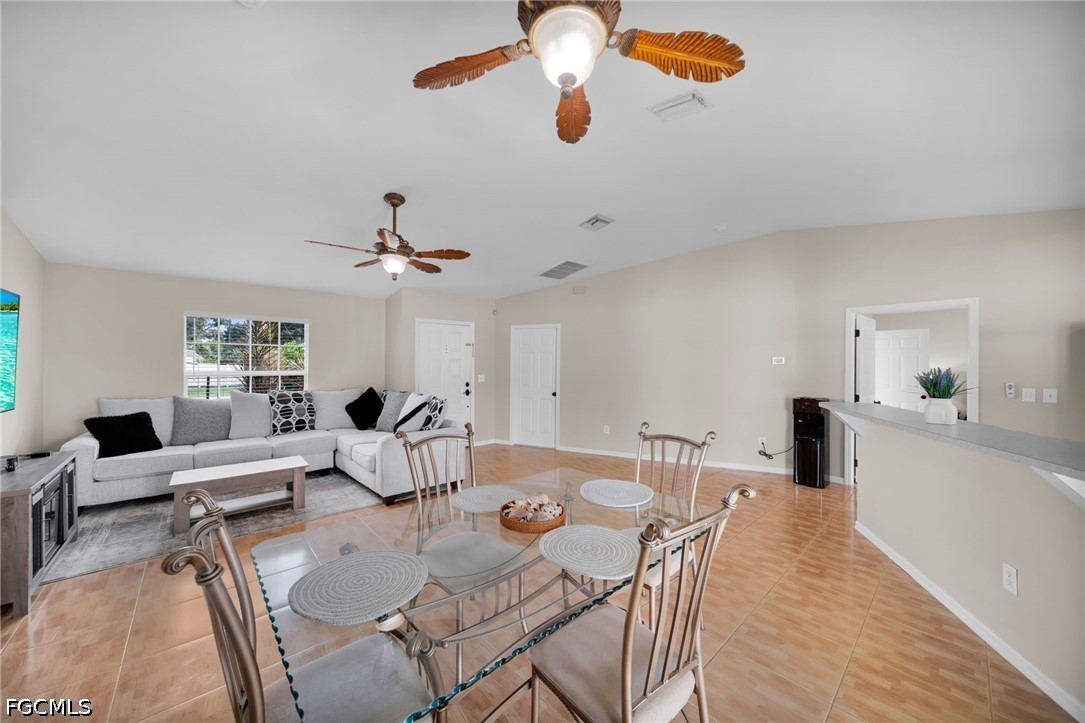 3 Bed Pool Home for Sale in Cape Coral, photo 3