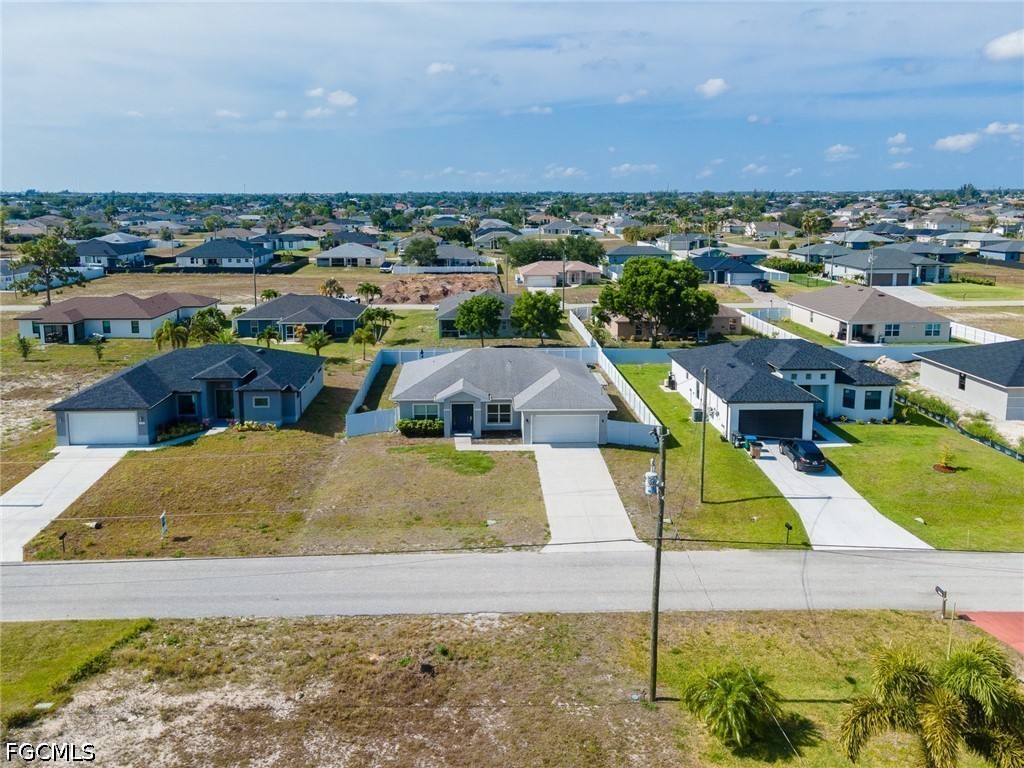 4 Bed Pool Home for Sale in Cape Coral, photo 3