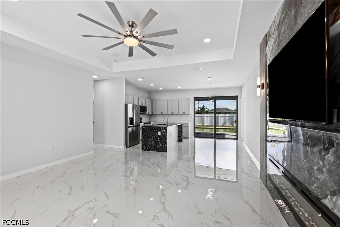 3 Bed Pool Home for Sale in Cape Coral, photo 3