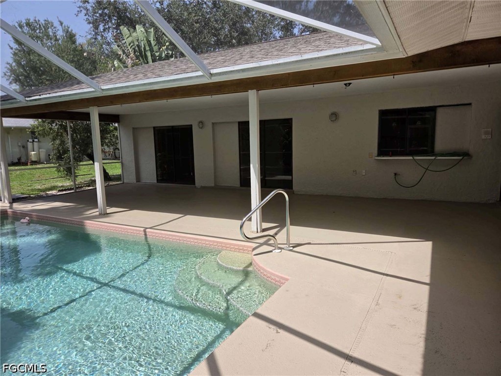 3 Bed Pool Home for Sale in San Carlos Park, photo 3