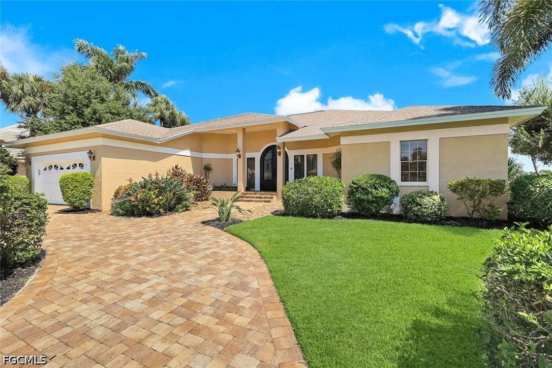4 Bed Pool Home for Sale in The Forest, photo 3