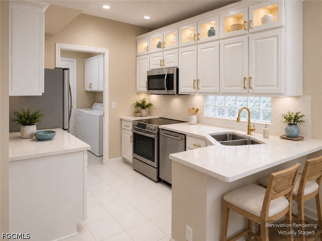 2 Bed SingleFamilyResidence for Sale in Estero, photo 3
